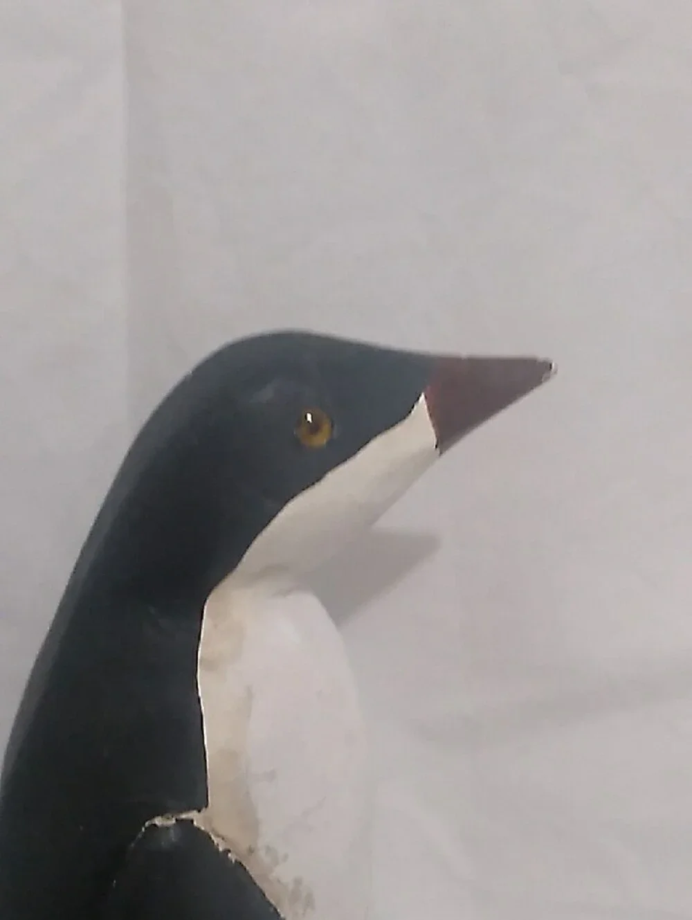 Vintage Folk Art Handcrafted Wooden Penguin Figurine Pair (B5)